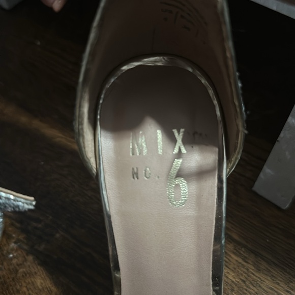 Mix No 6 - Picture 3 of 6